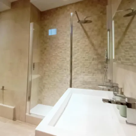 Apartment Front Metro , Center , Amusing Place ,Close To Monument As Eiffel Tour And Louvre Meusm
